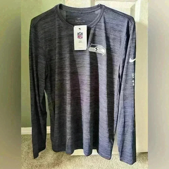 Nike Dri Fit NFL Seattle  Seahawks LS Shirt Medium - Picture 1 of 3